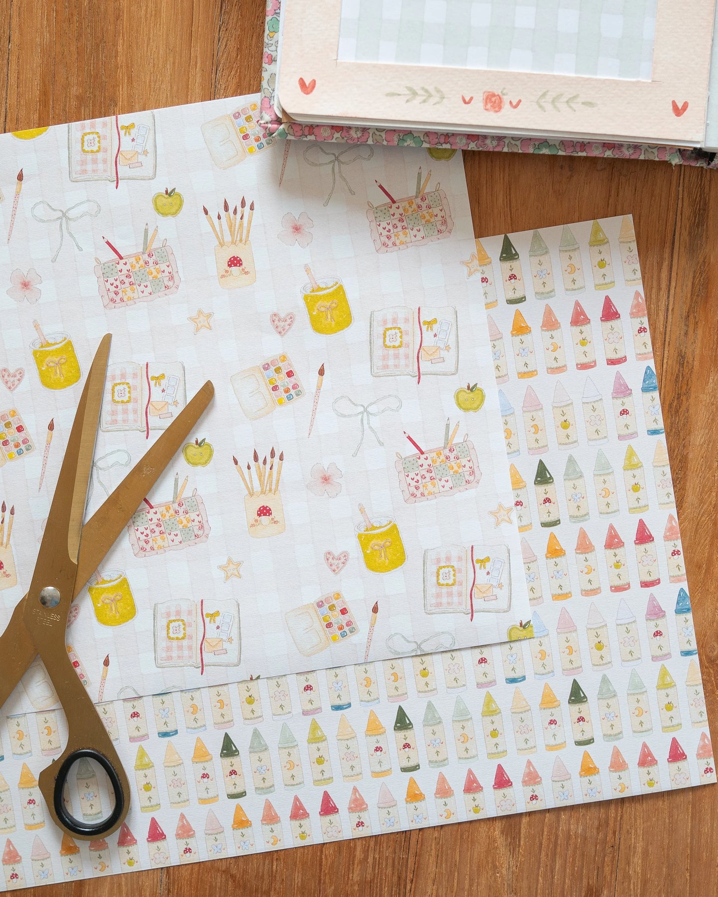 Papier scrapbooking - Crafty girl