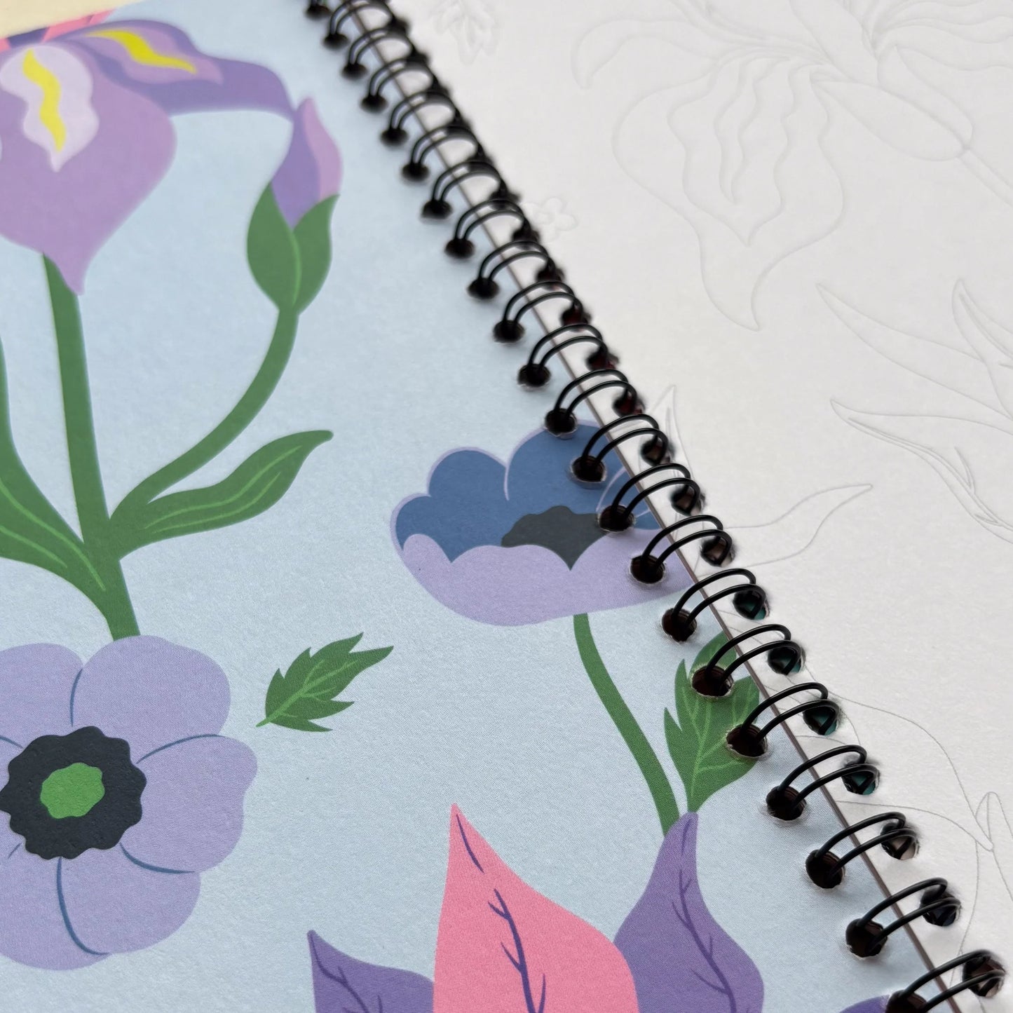 Carnet de coloriage - Motifs en fleurs